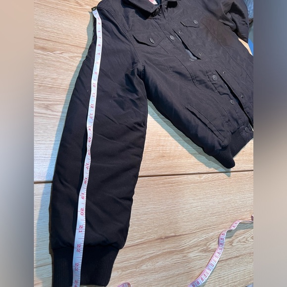 Women’s Levi's Original Trucker Black Quilted Insulated
Softshell Jacket - Picture 7 of 11